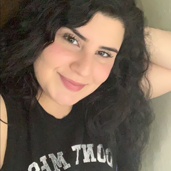 Meet your Posher, Mariapaula - Picture 1 of 1